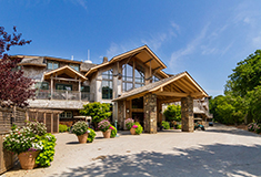 Thursby and van Beuren of Lila Delman Compass negotiate sale of 125 Cory Ln. for $1.7825 million